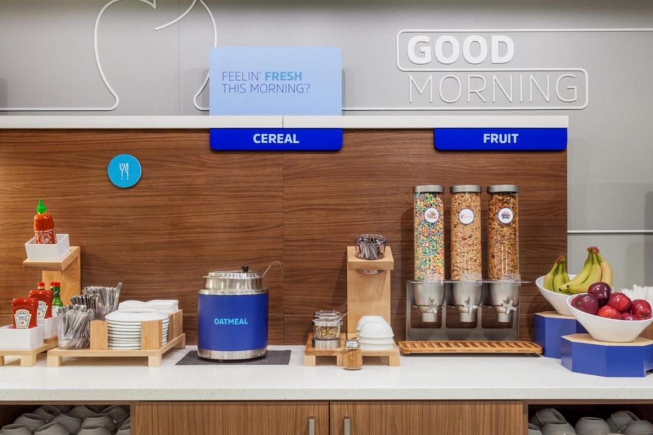 Holiday Inn Express & Suites Rhinelander By Ihg Екстериор снимка