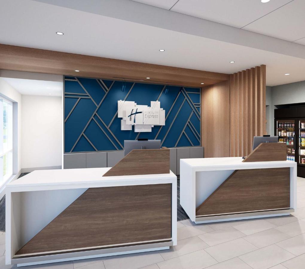 Holiday Inn Express & Suites Rhinelander By Ihg Екстериор снимка