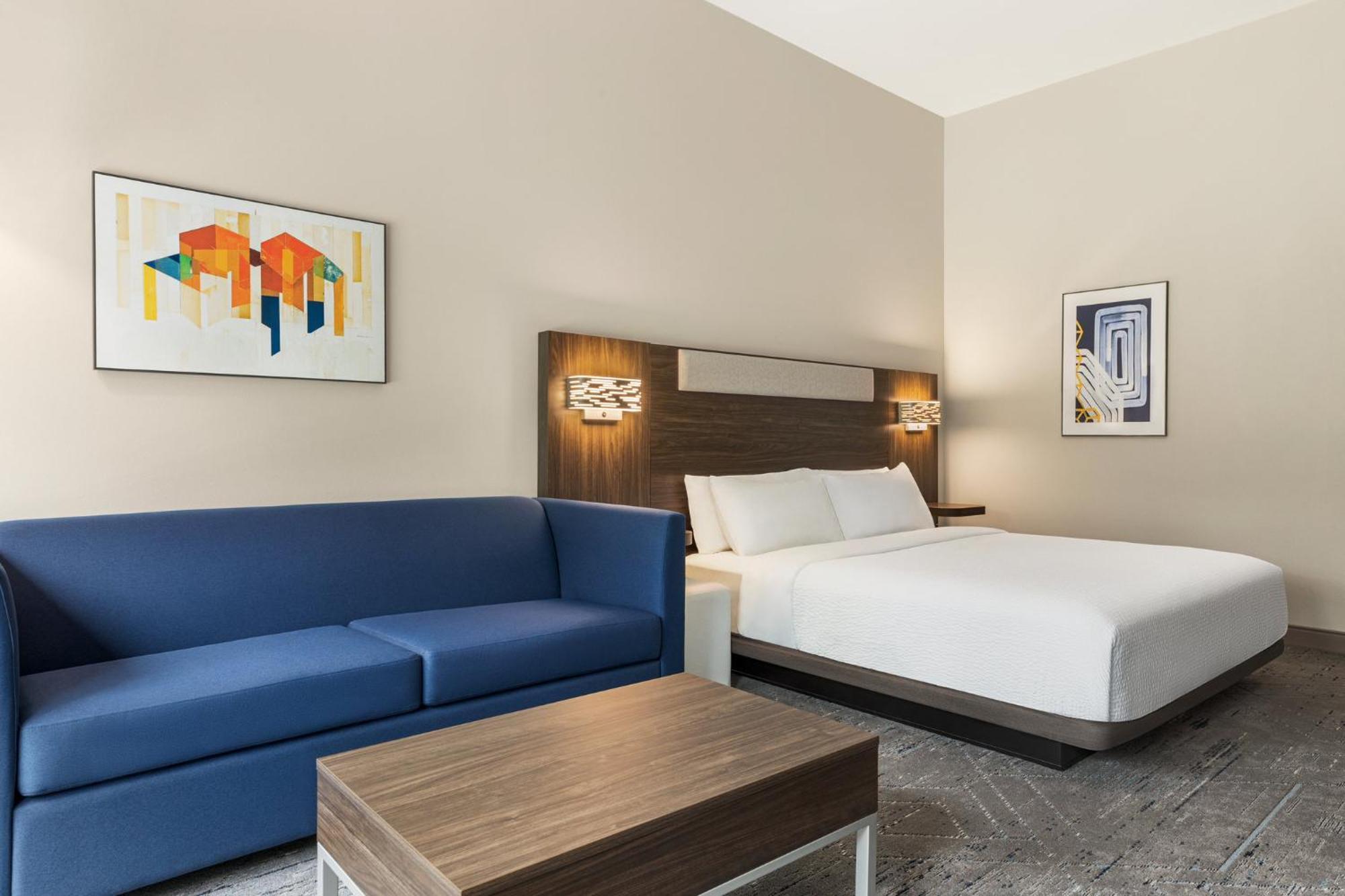 Holiday Inn Express & Suites Rhinelander By Ihg Екстериор снимка