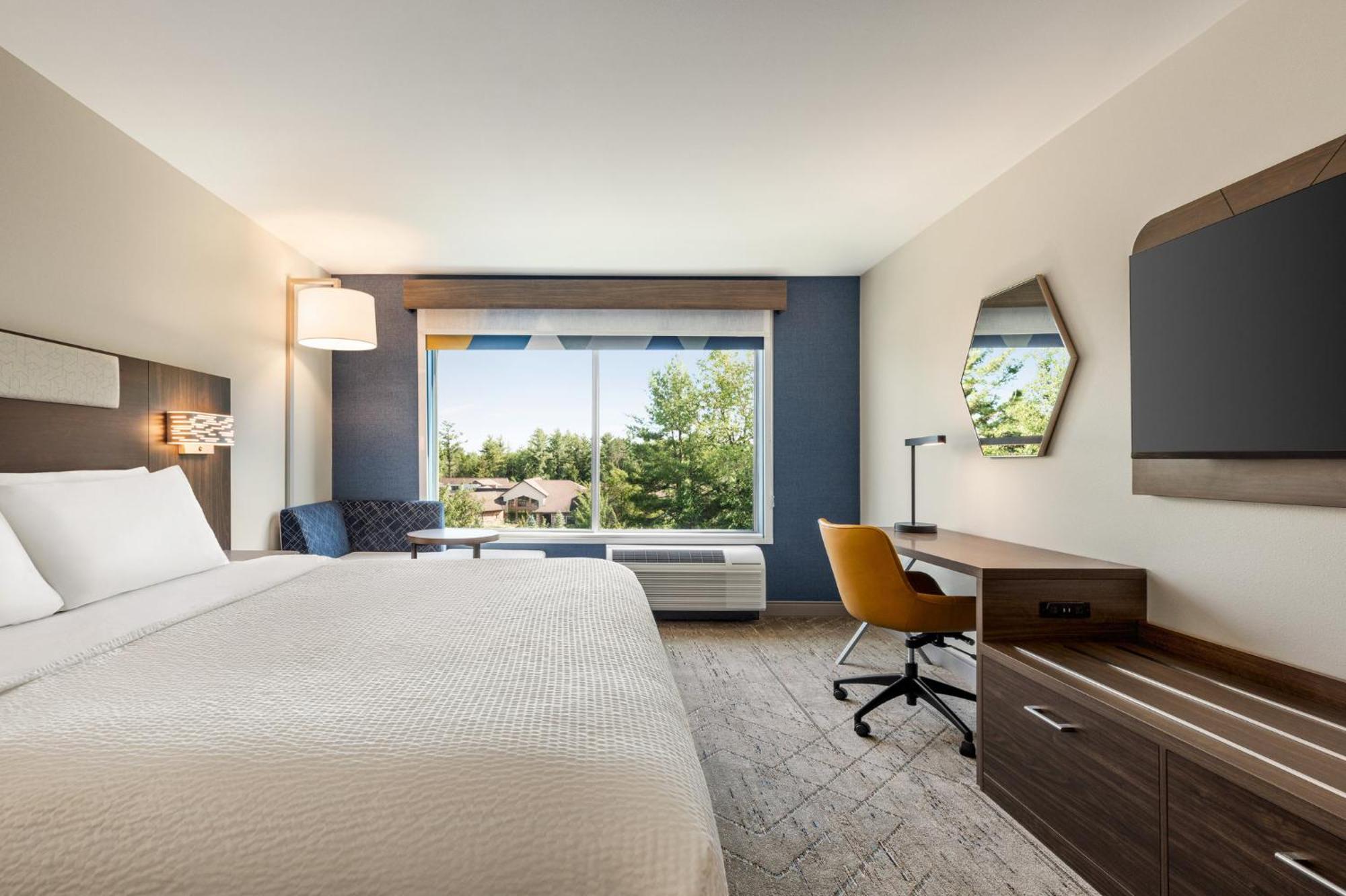 Holiday Inn Express & Suites Rhinelander By Ihg Екстериор снимка