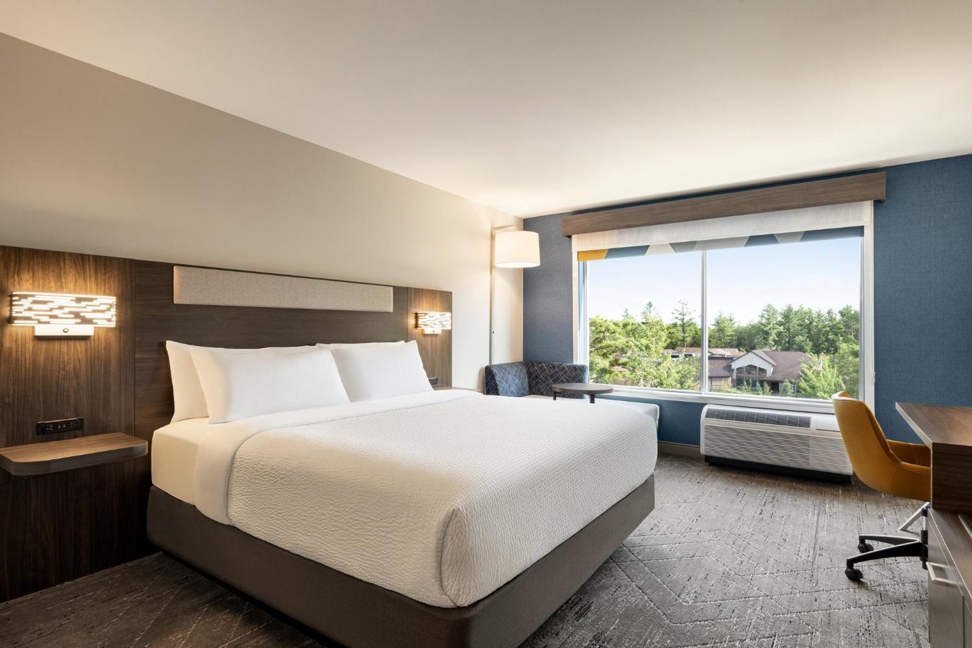 Holiday Inn Express & Suites Rhinelander By Ihg Екстериор снимка