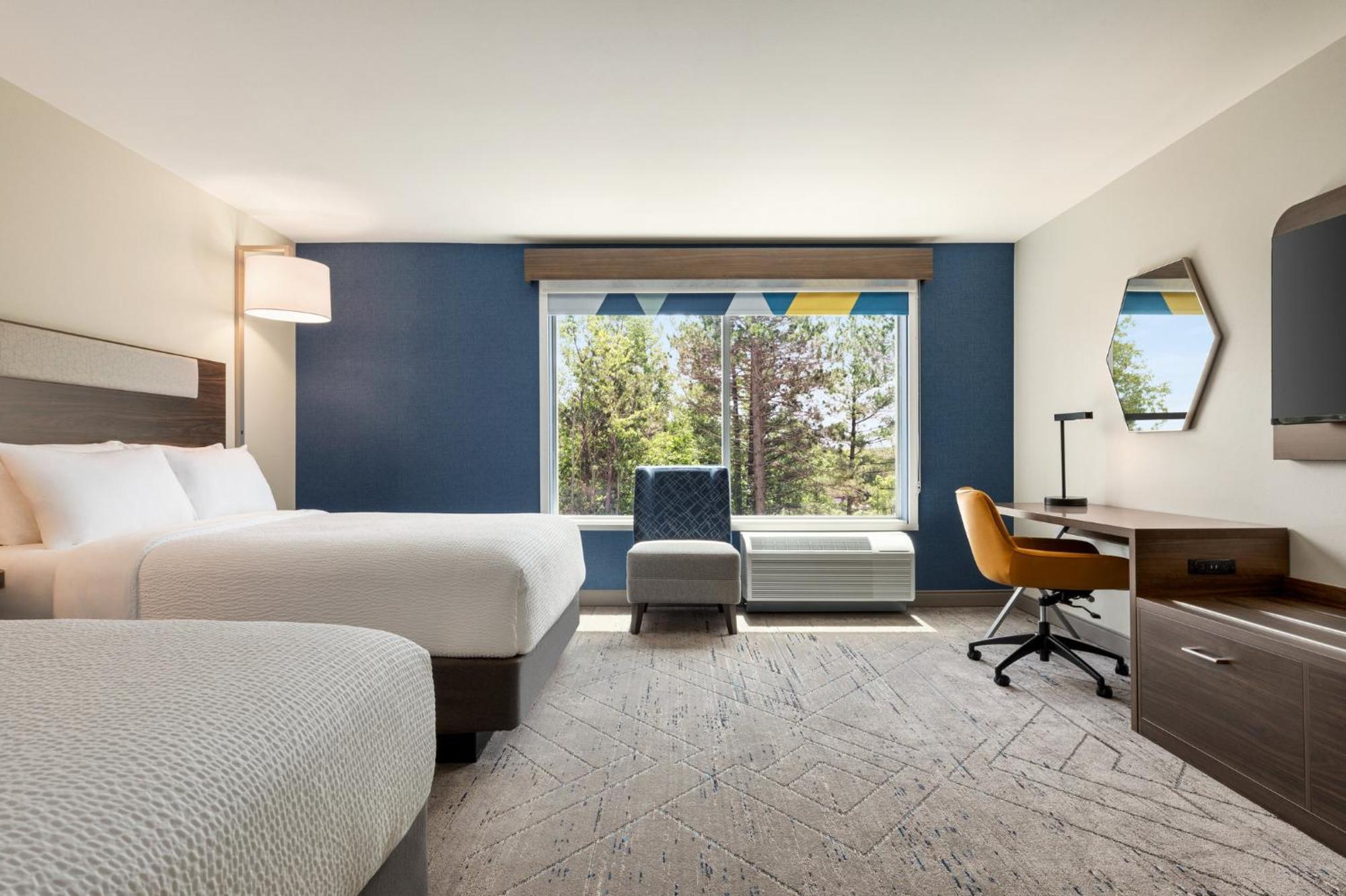 Holiday Inn Express & Suites Rhinelander By Ihg Екстериор снимка